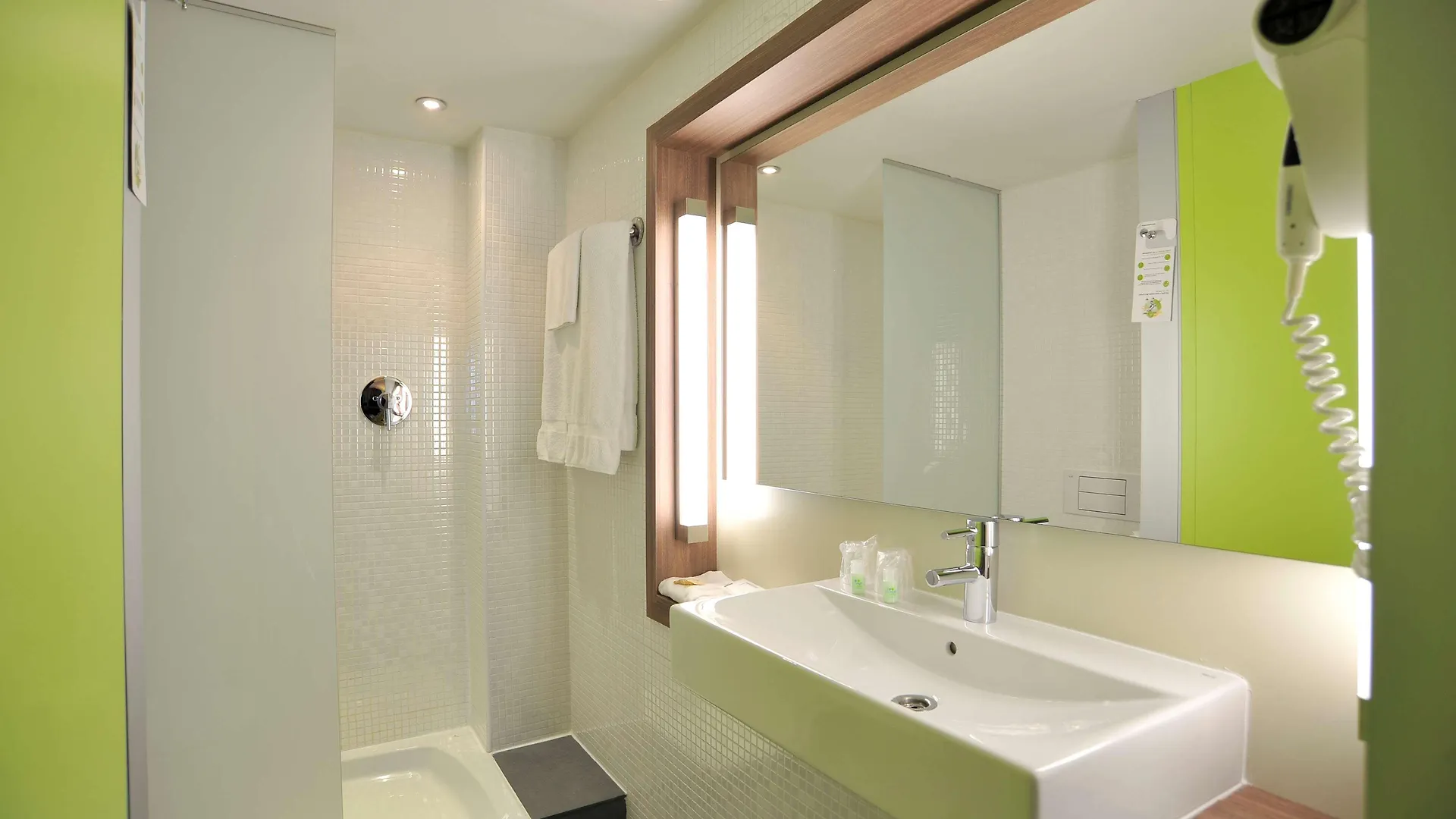 Отель Travelodge Malaga Airport